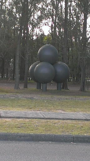 Four Stacked Balls Architecture