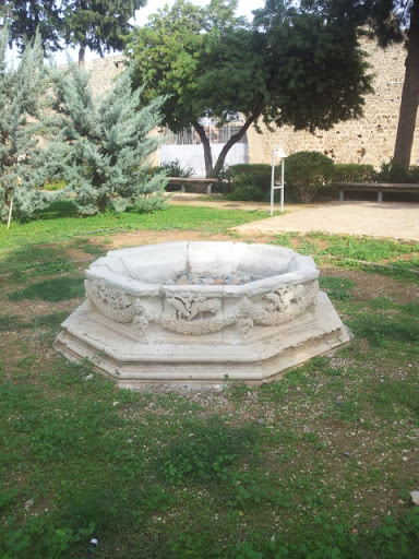 Replica Fountain