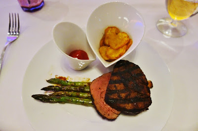 Quantum of the Seas offers so many different dining options, that it is tough to keep up. From the Asian inspired Silk, to the comfort food of American Icon Grill, or the "healthy" alternatives of Divnly Decadence, I did my best to try and out eat Quantum of the Seas. I am giving this one a draw!