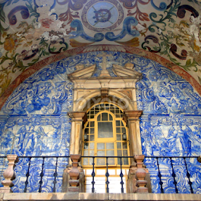 Igreja, Óbidos/Portugal. by Lígia Halmenschlager - Buildings & Architecture Architectural Detail