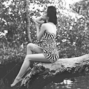 Natural Mood by Mohammad Irvan Nento - People Portraits of Women