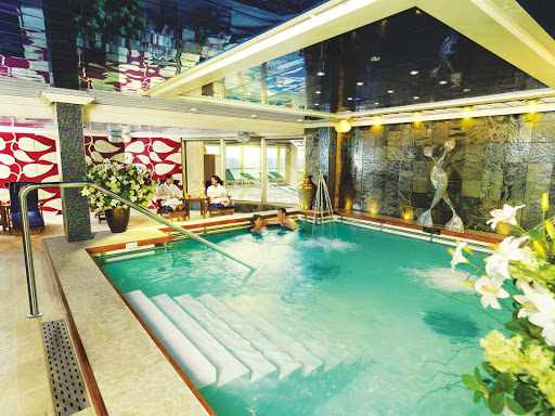 Take a relaxing dip in Cunard Royal Spa's Hydro Pool while cruising aboard Queen Victoria.