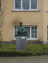 Huivelde Statue
