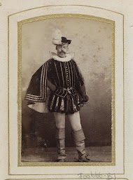 Portret van een man in kostuum, aangeduid als G.W. Eekhout