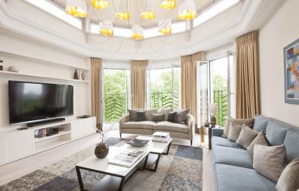 Book Fountain Penthouse Suite For Holidays In London - 