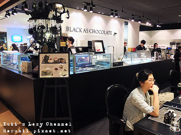 Black As Chocolate＊層次感豐富的玫瑰蜜桃荔枝巧克力蛋糕