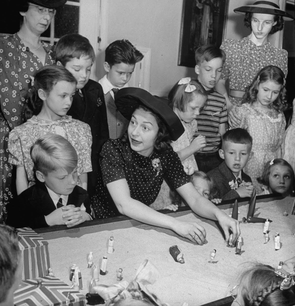 Elsie dunn biography 03 picture