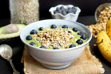 The Ultimate Green Smoothie Bowl