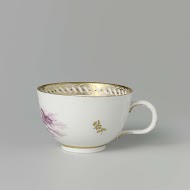 Kop met putti op wolken