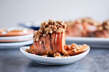Cinnamon Sugar Hasselback Sweet Potatoes with Oatmeal Cookie Crumble