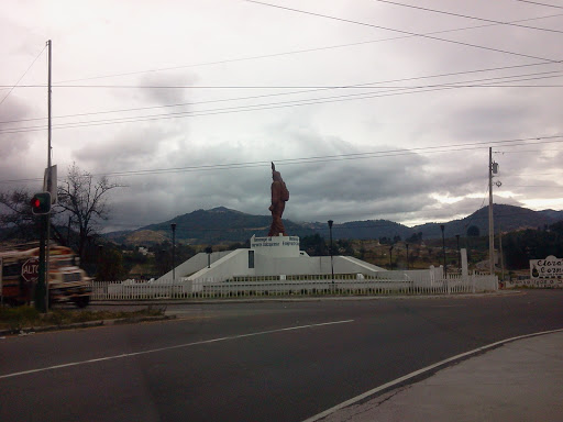 Monumento Emigrante Salcajense 