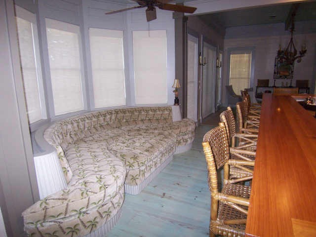 [hr2112994-19[3].jpg]