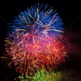 fireworks  by Cédric Nouvel - Abstract Fire & Fireworks