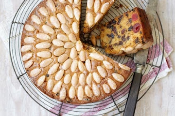 Dundee cake