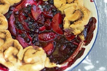 Peach & blueberry grunt
