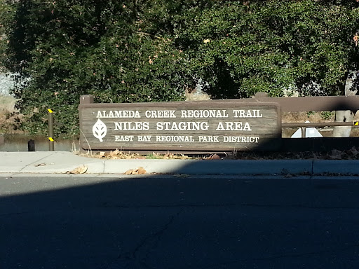 Alameda Creek Regional Trail Niles Staging Area
