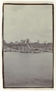 Steiger van de plantage Accaribo, Suriname