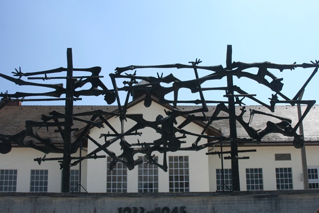 [Dachau1294.jpg]