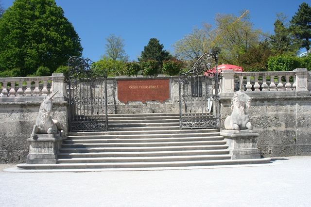 [Salzburg0211.jpg]