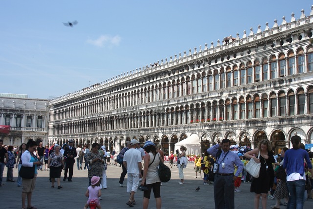 [Venice0851.jpg]