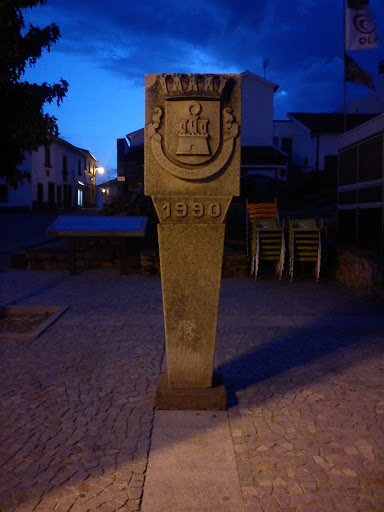 Monumento 1990
