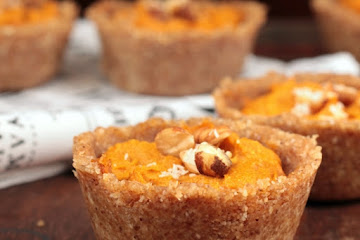 Pumpkin Tarts with Chai Hazelnut Crust (vegan)