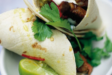 Steak & guacamole wrap