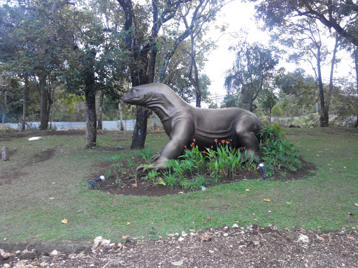 Patung Komodo