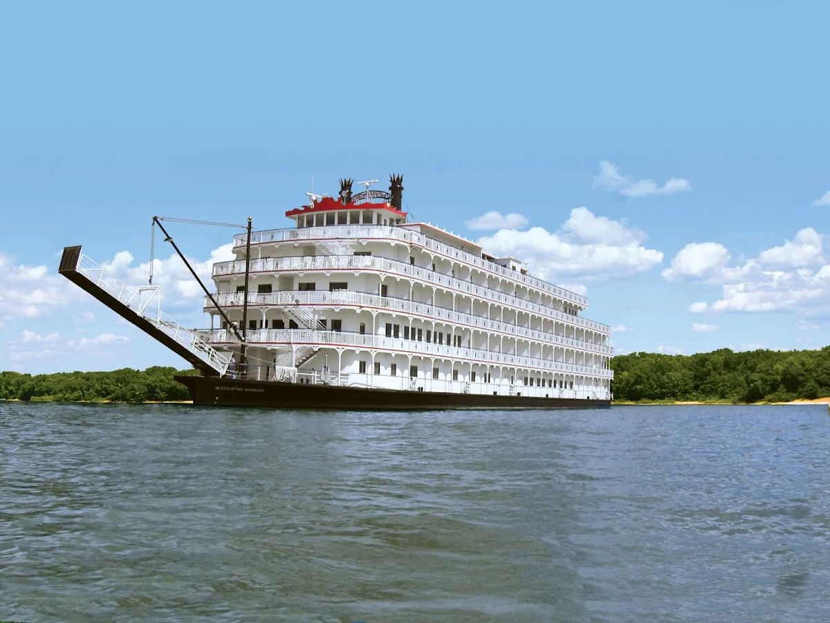 Queen-of-the-Mississippi - American Cruise Lines's American Heritage was inspired by traditional late 19th century Victorian riverboats yet is outfitted with modern amenities.