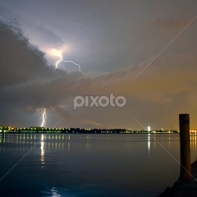 Intense by Alejandro Domingo - News & Events Weather & Storms