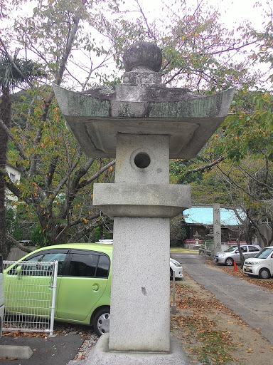 国瑞彦神社燈籠