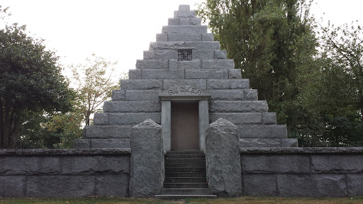 Rucker's Tomb