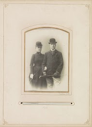 Portret van koningin Wilhelmina en prins Hendrik in rijkostuum