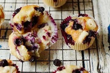 Gluten-free chocolate &amp; blueberry muffins