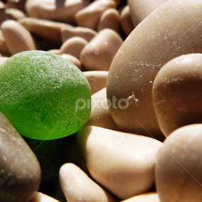 rollin stones by Čedna Dadić - Nature Up Close Rock & Stone
