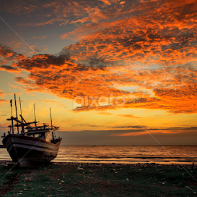 The Morning On Fire by I Ketut  Sadia - Transportation Boats