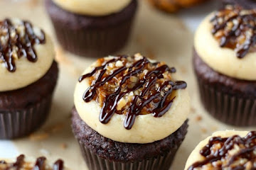 Samoa Cupcakes