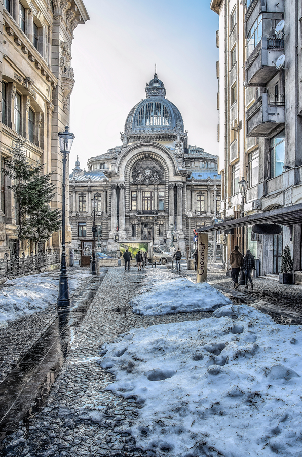 CEC Bank by Victor Radulescu - City,  Street & Park Historic Districts