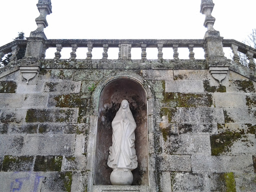 Estátua Da Nossa Senhora Dos Remédios