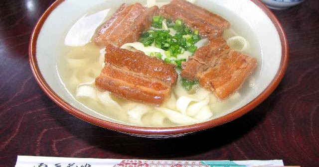 沖縄そば探訪ローラー作戦 名護市 八重食堂 三枚肉そば