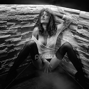 Doris by Stjepan Hranilovic - Nudes & Boudoir Boudoir