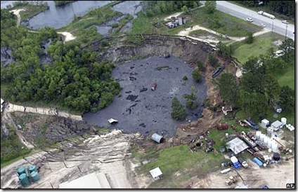 Texas Daisetta Sinkhole Picture