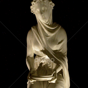 Statue by Dunstan Vavasour - Artistic Objects Other Objects