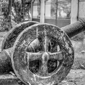 by Archi Rith - Black & White Objects & Still Life