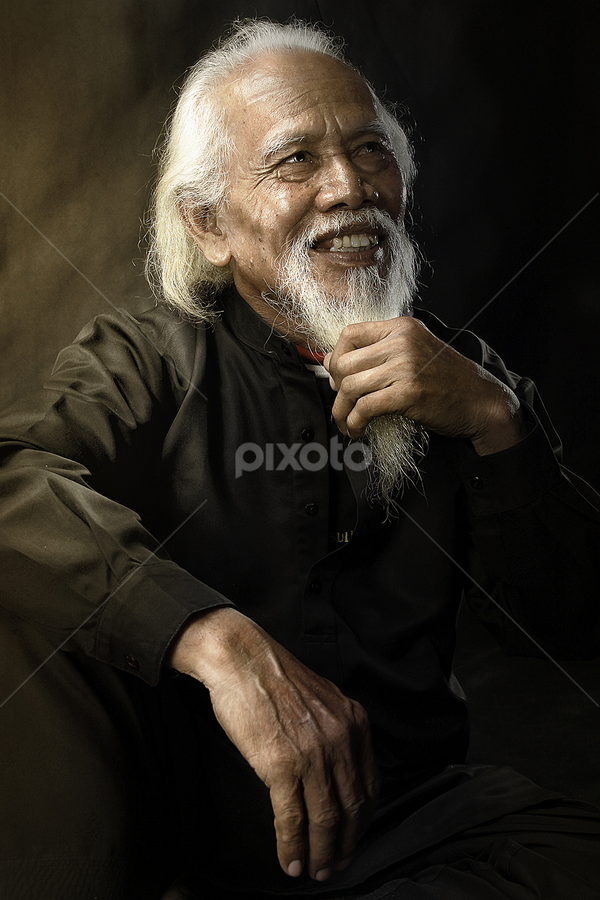 by Yuz Yuyuz - People Portraits of Men