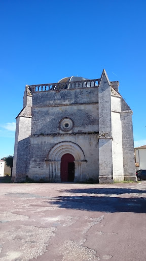 Eglise De Saint Romain De Benet