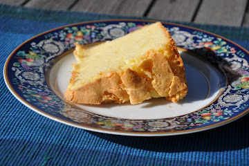 Bette&#39;s Best Sour Cream Cake