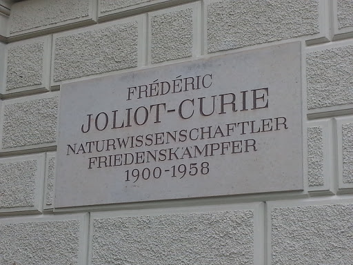 Gedenktafel Joliot Curie