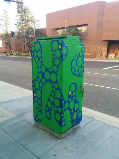 Multicellular Art Box on Central