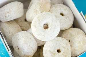 Powdered Sugar Donettes Recipe